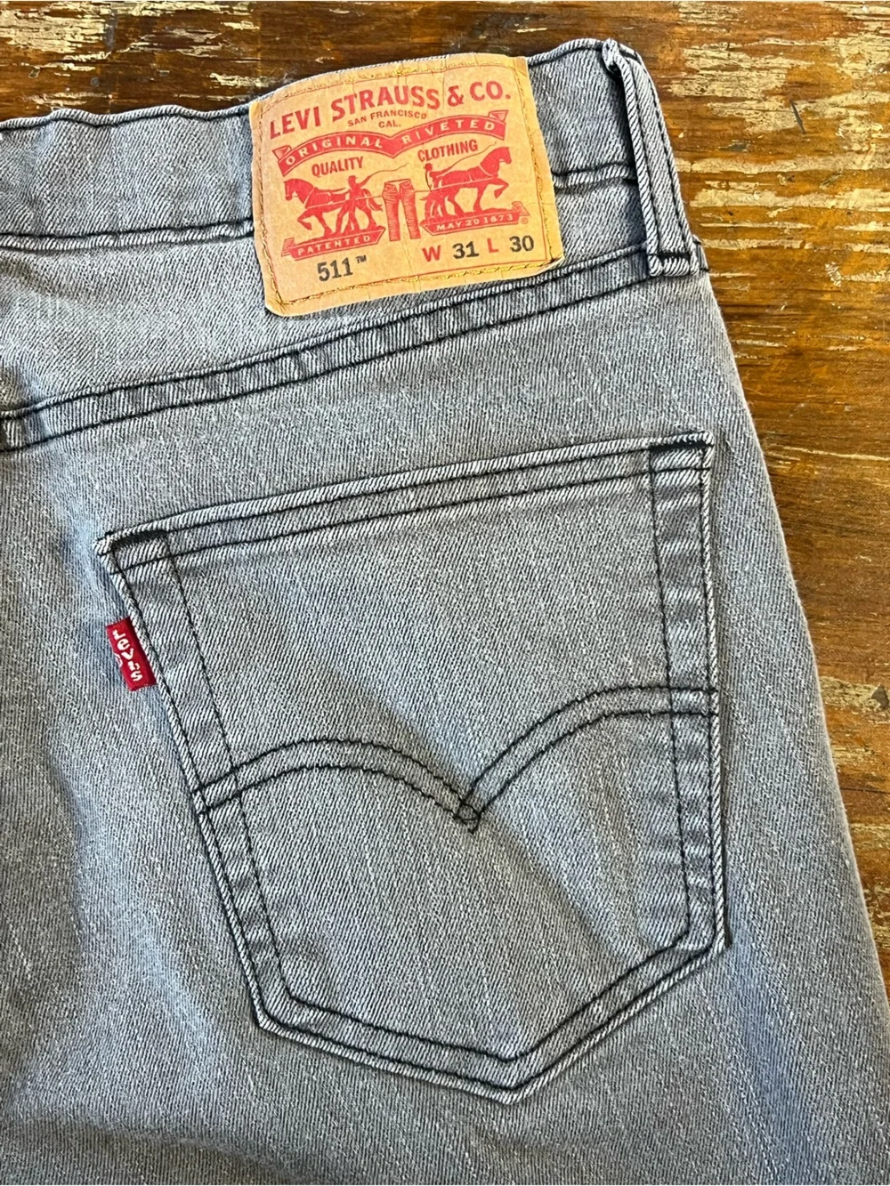 Gray Levi’s 511 Slim Stretch Jeans 31/30